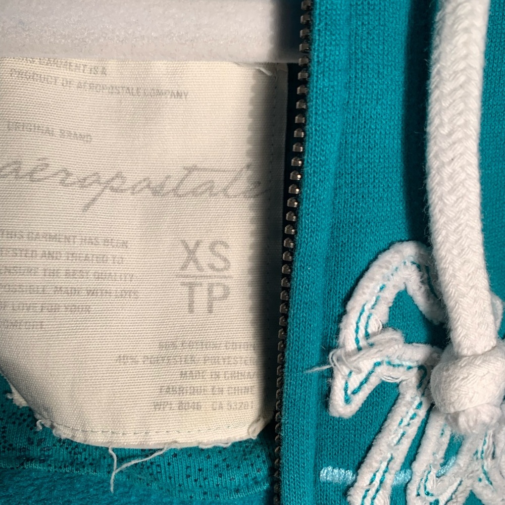 Aeropostale y2k zip up sweatshirt - Picture 4 of 4